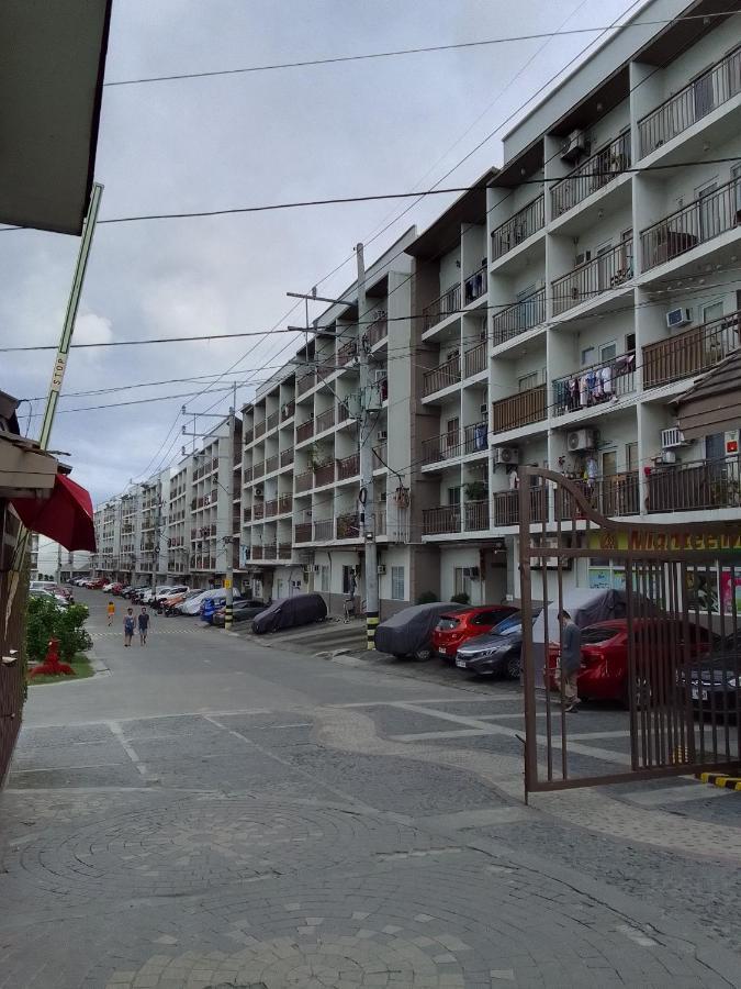 Emmanuel'S Service Apartment Near The Airport Manila Esterno foto