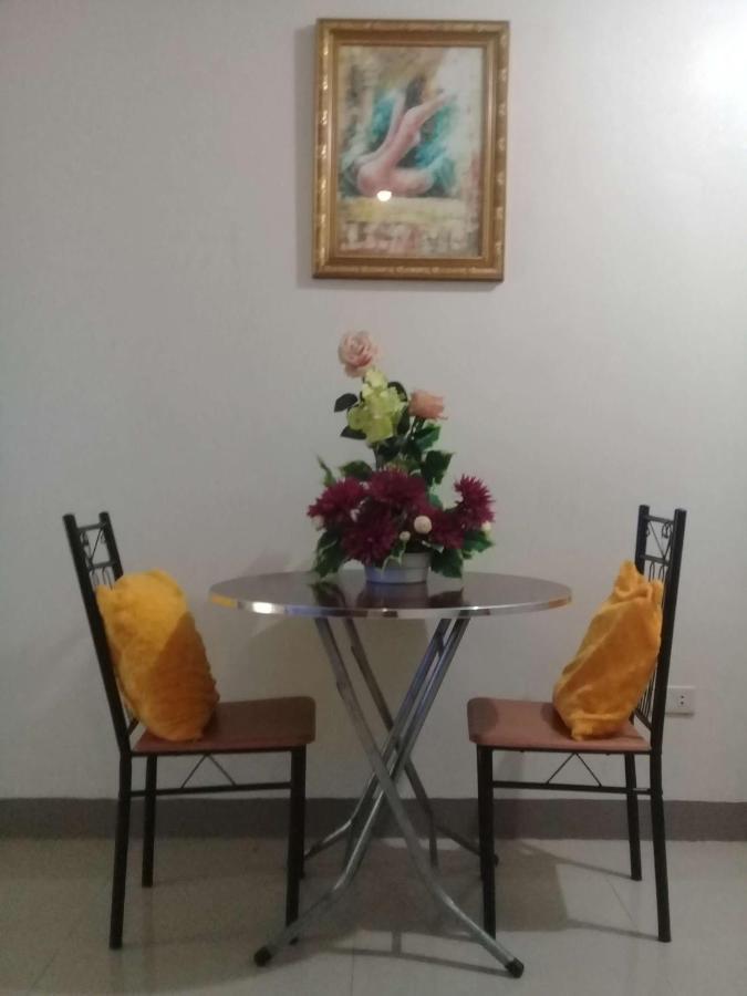 Emmanuel'S Service Apartment Near The Airport Manila Esterno foto